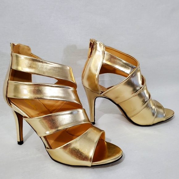 BNWOT - GOLD STRAPPY SHOES - Size 10 - Picture 2 of 12